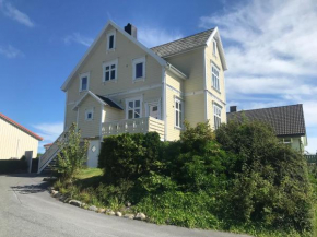 Leilighet med loft nær sentrum ,4 soverom, available for rent ONS 2024